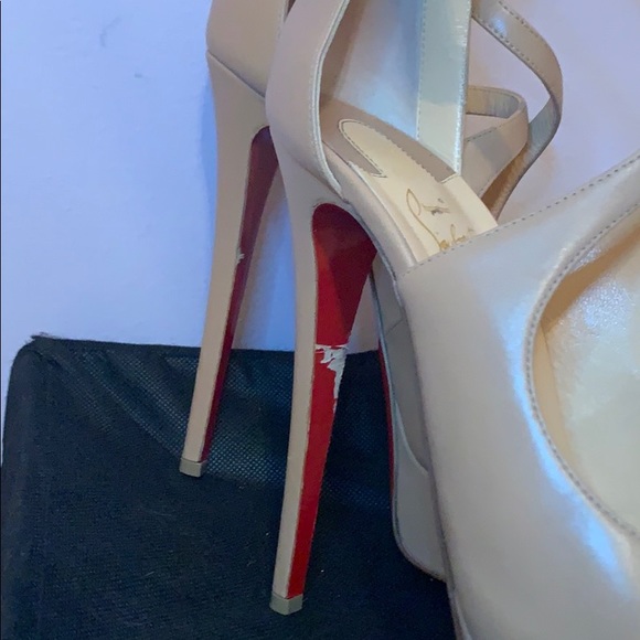 Christian Louboutin platform heels - Picture 8 of 8